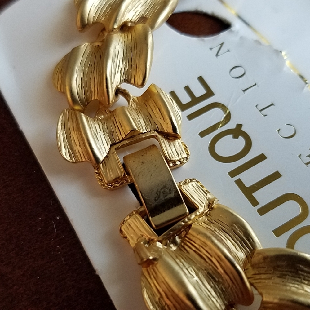 Costume Jewelry set, Necklace and Earrings